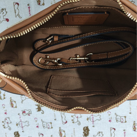 Coach Light Beige Woven Straw Hobo Bag - Picture 10 of 10